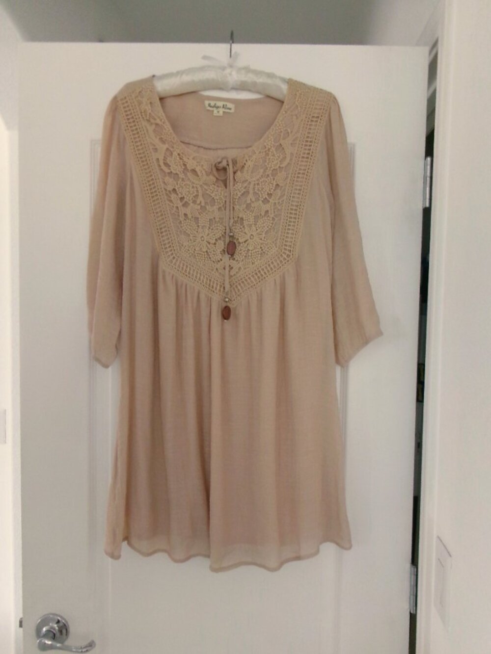 Indigo Rose Tan Boho Loose Fit Dress Crochet Lace Front Beige Nude M Above Knee